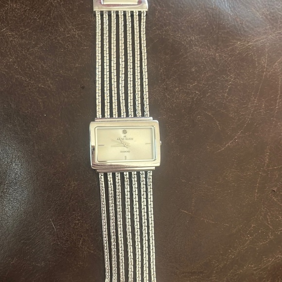Anne Klein watch , silver, chain, white pearl face - Picture 2 of 4